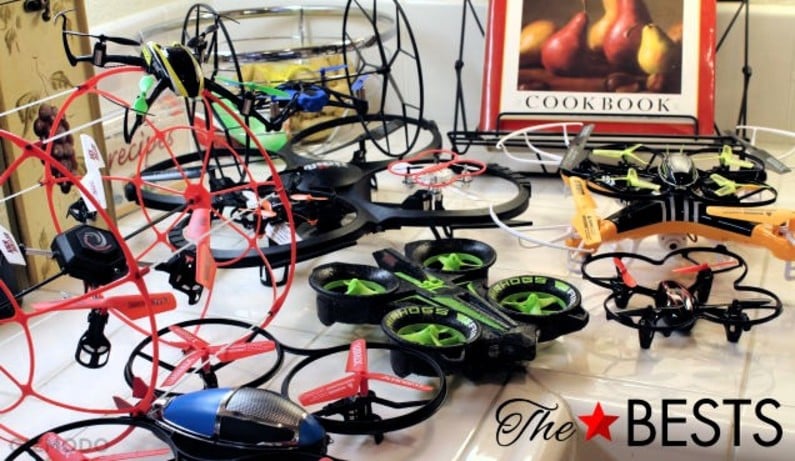 Vários modelos de drones